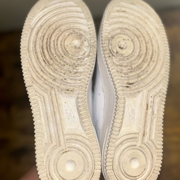 Nike Women’s Air Force 1 White Sneakers size 9 - Picture 5 of 8